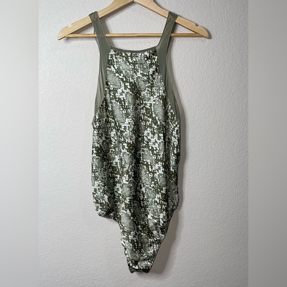 Free People NWOT Nights Out Bodysuit Snakeskin Sage NWOT Green Size Medium - Picture 3 of 8
